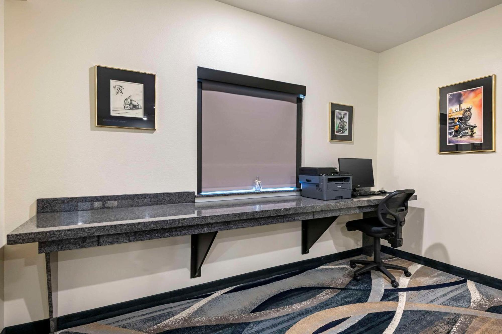 Comfort Inn & Suites Medina Экстерьер фото